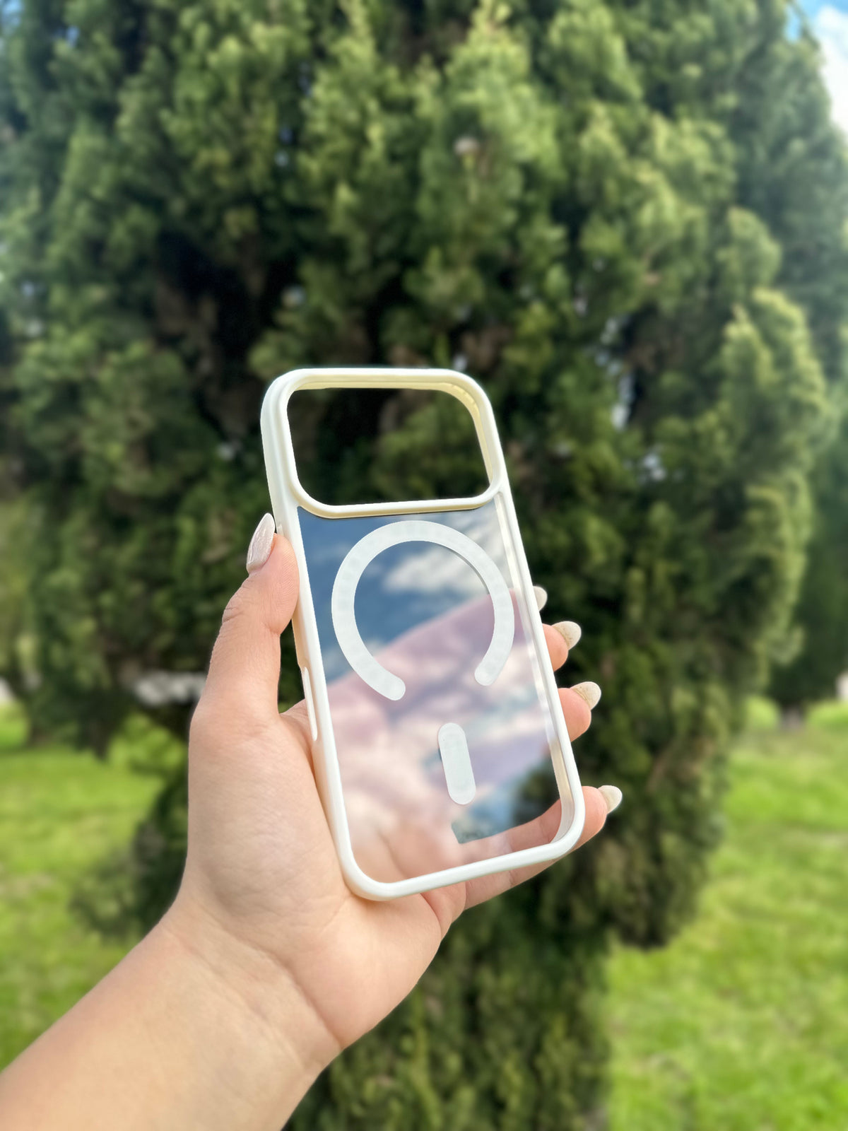 Funda Transparente Color Blanco - iPhone Edición 2027
